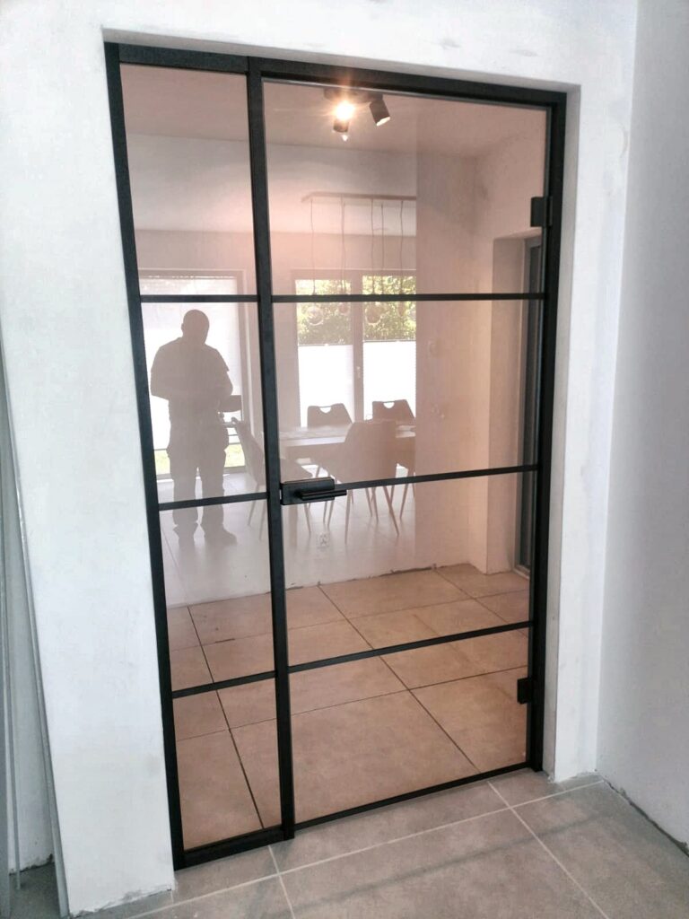 Drzwi loft ze szkła brązowego z dostawką