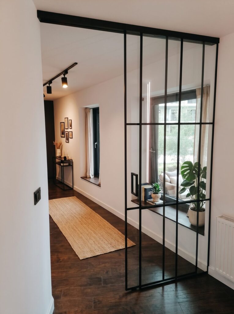 Drzwi przesuwne loft w korytarzu