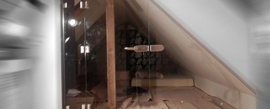 Zabudowa poddasza szkłem hartowanym